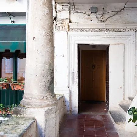 Stylish Gasthuis Sorrento